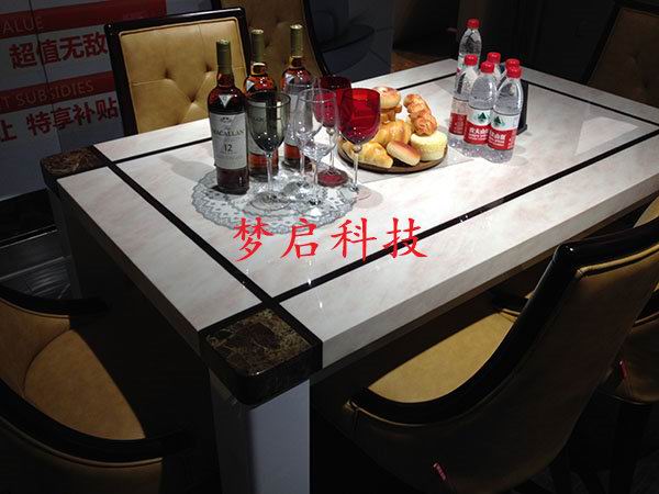 歐美時(shí)尚方餐桌